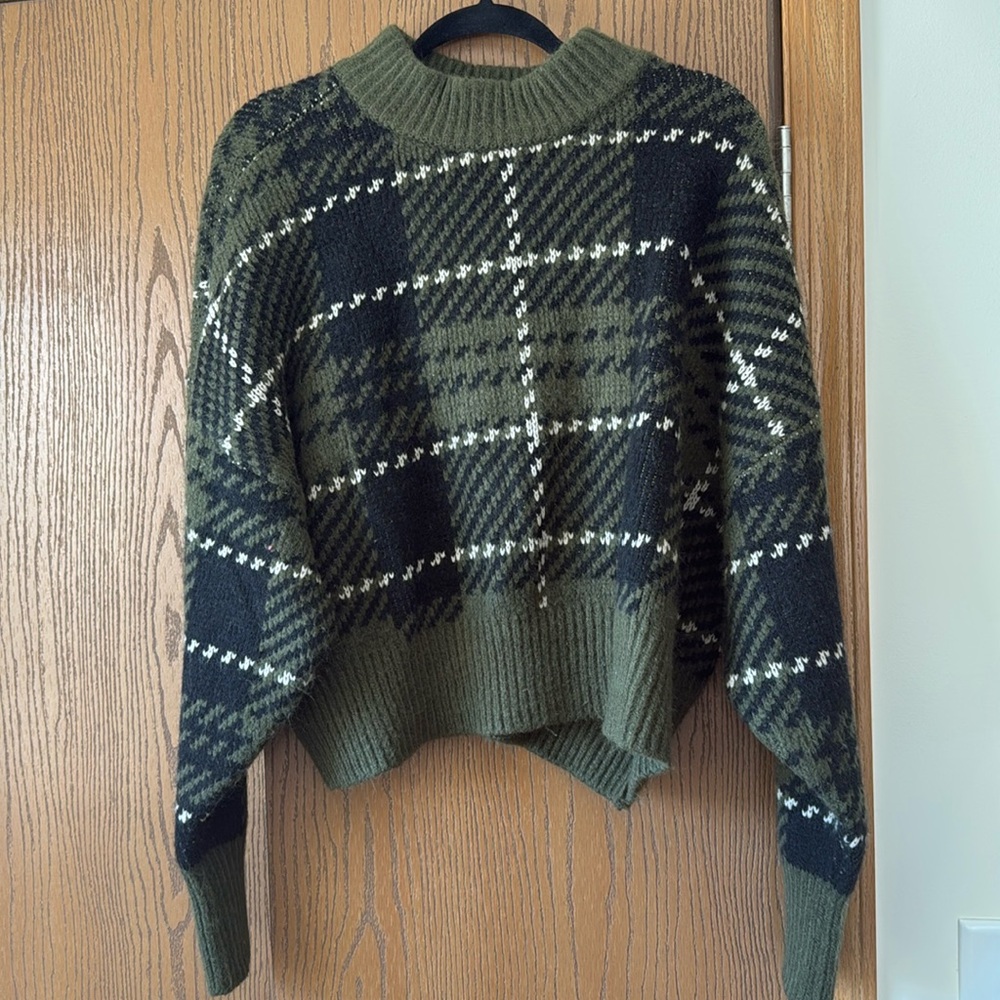 Cropped sweater
